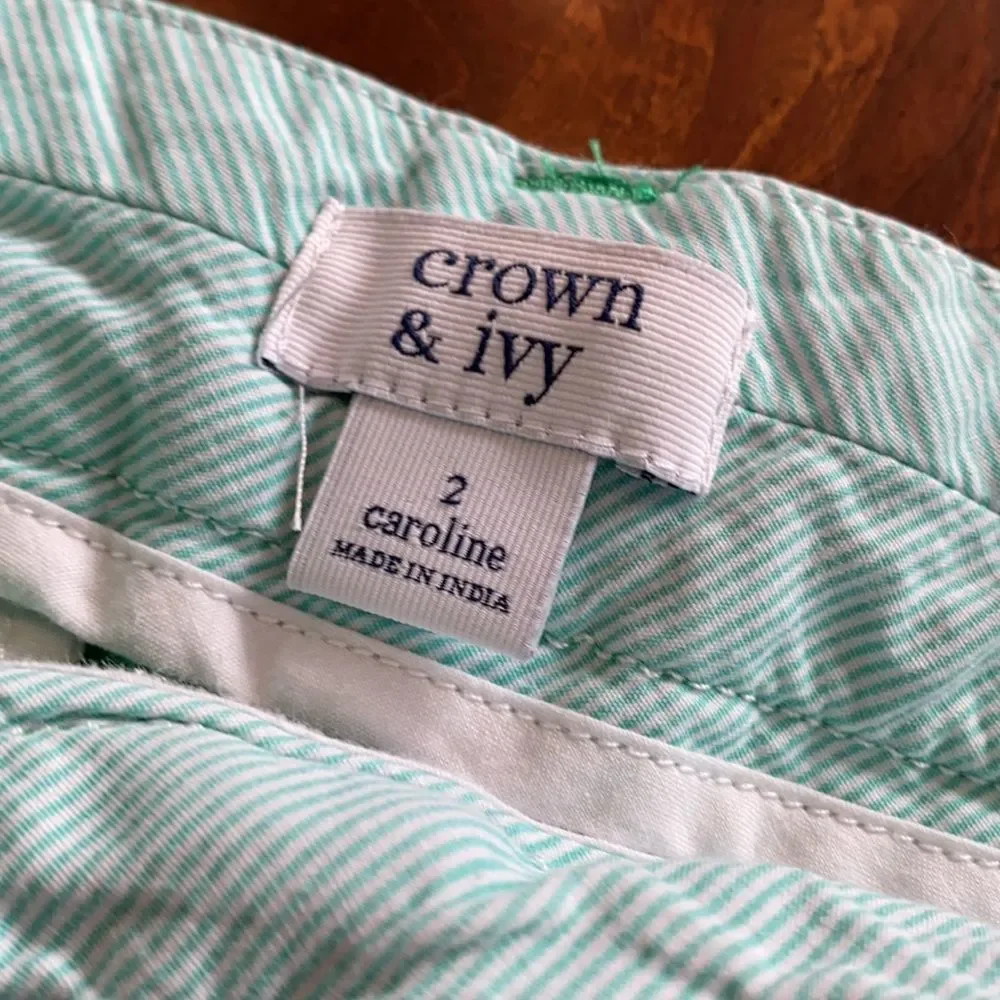 Crown & Ivy Caroline women’s green shorts size 2 - Picture 2 of 5